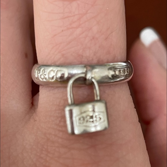 Tiffany &CO ring 💍 - Picture 2 of 3